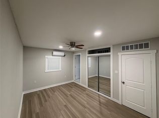 2611 Center St, Waller, TX 77484