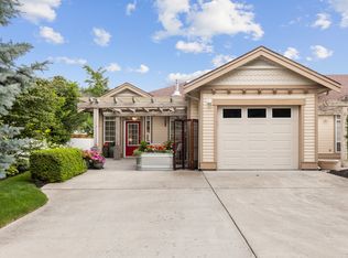 4032A Lake Ave #A, Peachland, BC V0H1X6