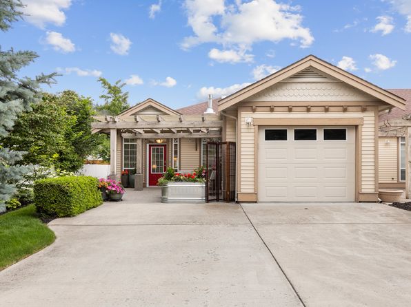 4032A Lake Ave #A, Peachland, BC V0H 1X6