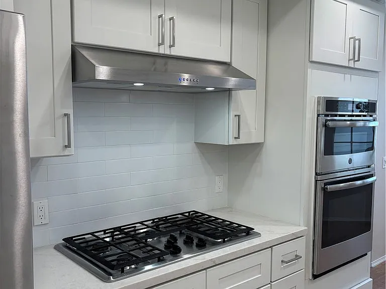 451 Medford Ct #102 — Photo 2