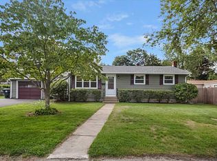 86 Tarawa Dr, Warwick, RI 02886