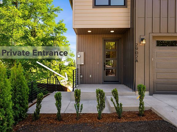 2nd image of 2902 E McLoughlin Blvd #1