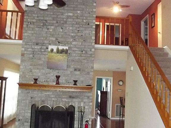 5th image of 3310 Colonel Court Dr