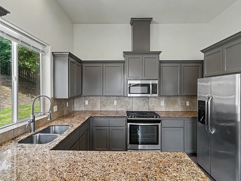 2495 Benjamin Ave NW — Photo 30