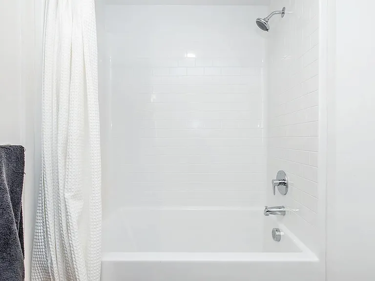 Mossdale Landing - Brand New Apartment Homes — Photo 36