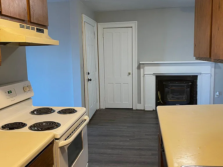 171 Eagle St #2 — Photo 4