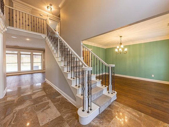 4th image of 3923 Robinwood Cir