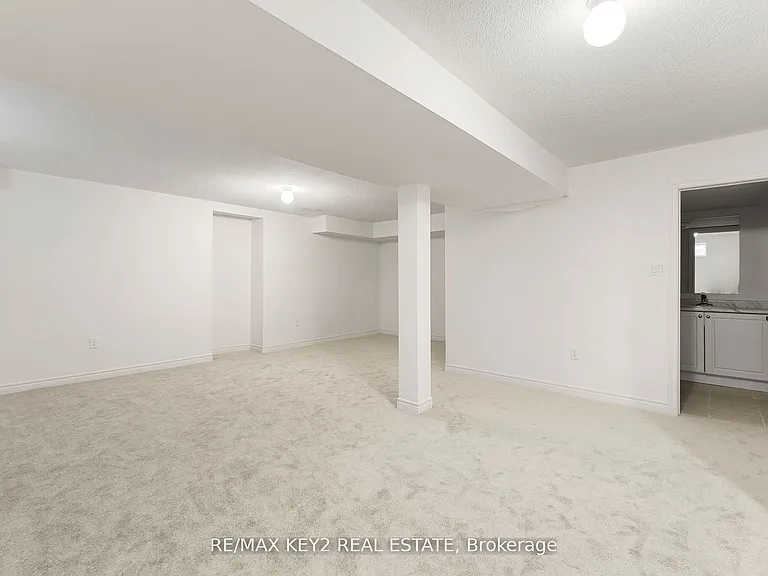175 Hartney Dr — Photo 34