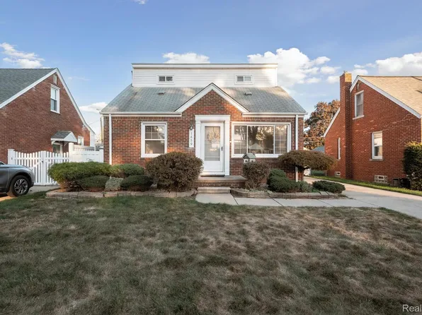 1459 22nd St, Wyandotte, MI 48192