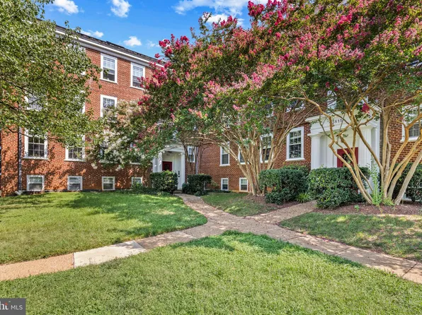 3823 Rodman St NW APT A19, Washington, DC 20016