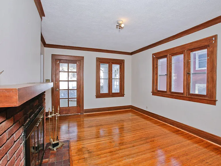 127 W Main St — Photo 5