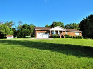 66 Continental Dr, Peterstown, WV 24963