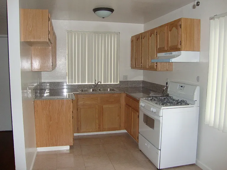 254 E Washington Blvd #108 — Photo 5