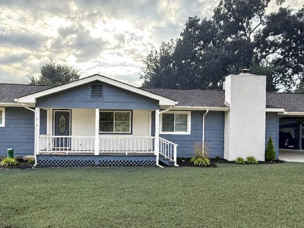 43 Lynngrove Dr, Rossville, GA 30741