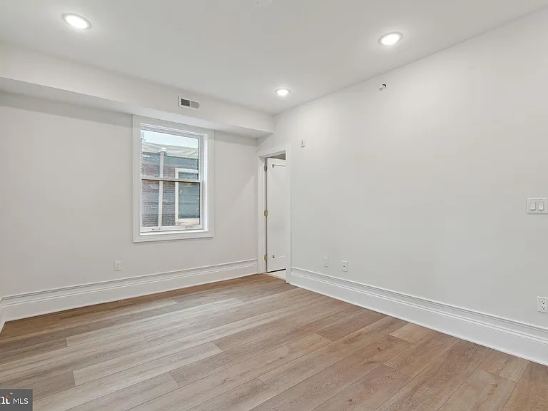 1822 Chestnut St #3R — Photo 19