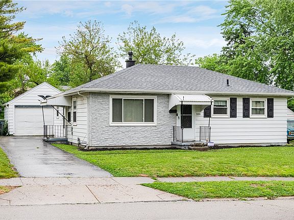 2nd image of 5385 Woodbine Ave