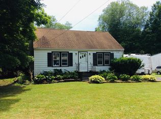 68 Crum Elbow Rd, Hyde Park, NY 12538