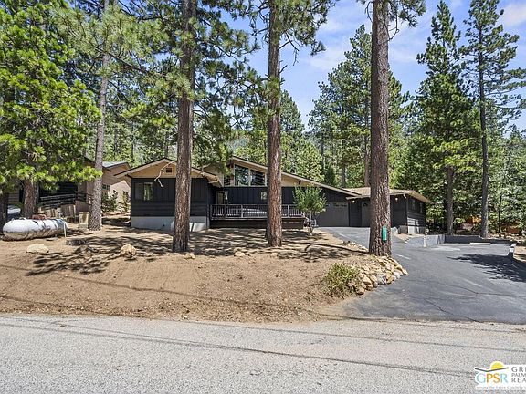 2nd image of 25226 Rim Rock Rd
