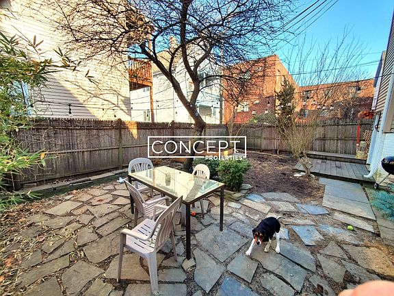 4th image of 381 Highland Ave