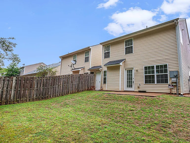 226 Alton Cir — Photo 25