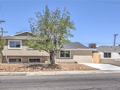 700 N Wallace Dr, Las Vegas, NV, 89107
