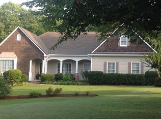 450 Firelite Ln, Suwanee, GA 30024