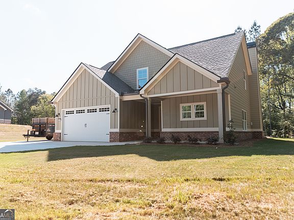 3rd image of 632 Campbell Rd