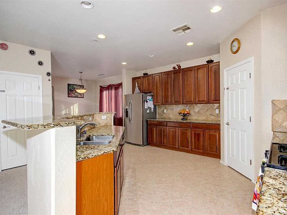 4th image of 6827 W Saint Catherine Ave