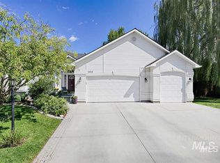 5898 N Parchment Ave, Boise, ID 83713
