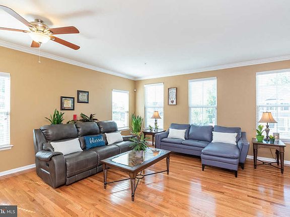 5th image of 1273 Colonnade Ln