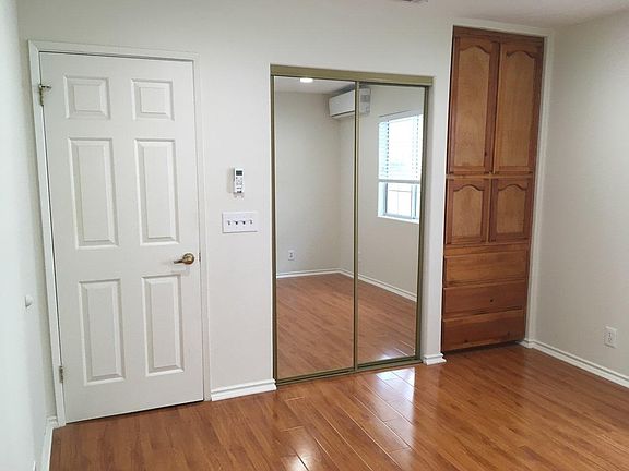 3rd image of 301 E Marshall St