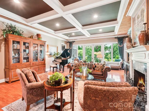 229 Church St Unit 401, Charlotte, NC 28202