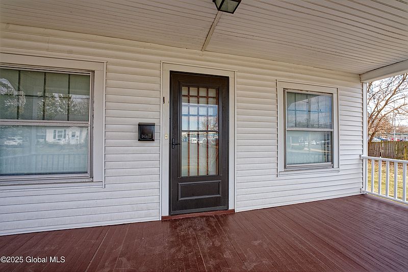 4th image of 18 Marriott Avenue Avenue