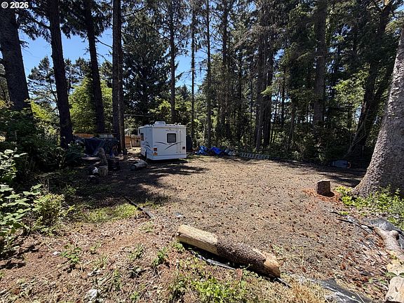 3rd image of NE Wyoming St