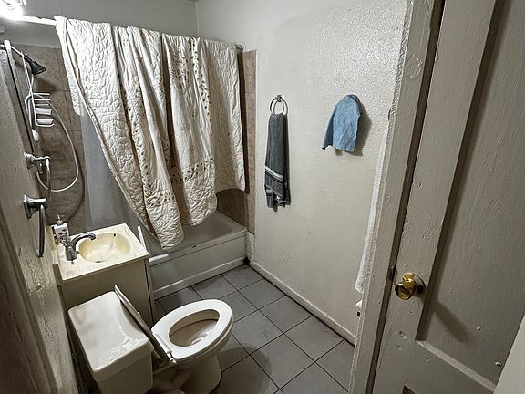 5th image of 4121 Lakehurst Ct #3