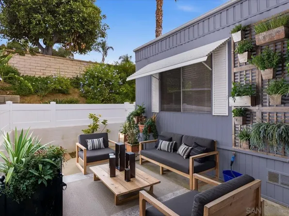 7026 San Bartolo St #18, Carlsbad, CA 92011