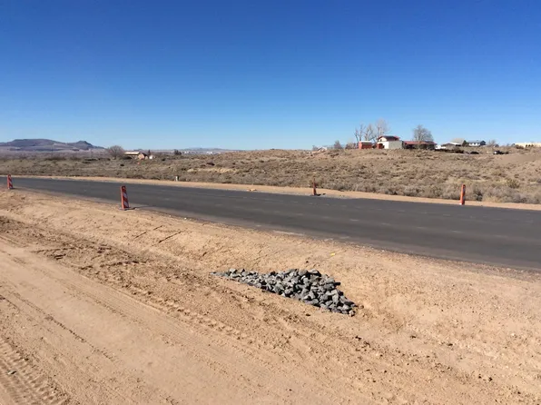El Cerro Mission Blvd, Los Lunas, NM 87031