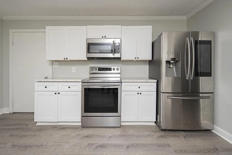 3 bed, 1.5 bath, 1520 sqft, $1,850 — Photo 2