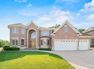 281 N Forest Dr, Addison, IL 60101