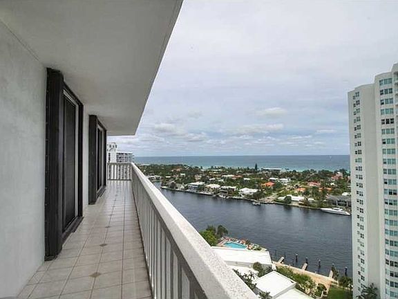 3rd image of 20281 E Country Club Dr APT 1908