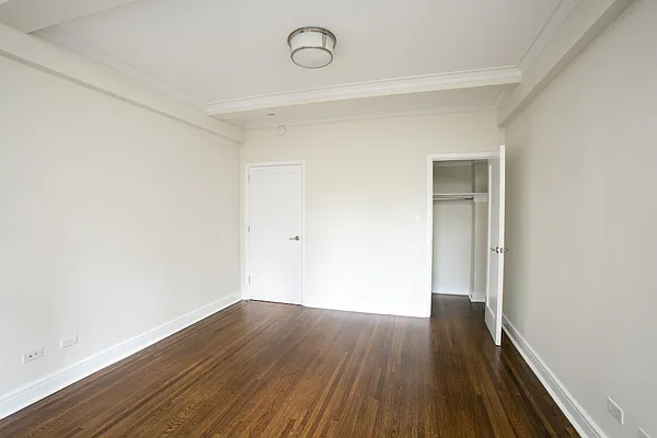 Rented by Stonehenge NYC LLC | media 10