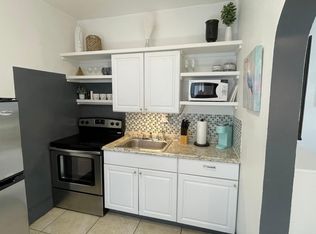 726 8th St #4, Miami Beach, FL 33139