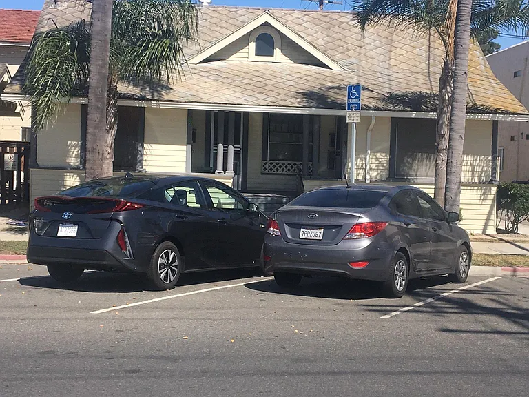28 Gaviota Ave #28 — Photo 2