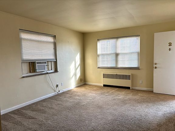 4th image of 6910 Murray Ave