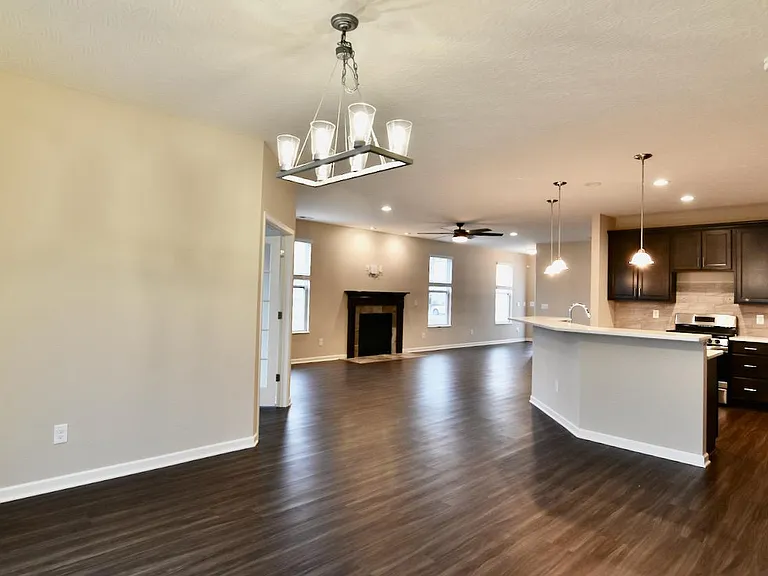 164 Broadmoore Blvd — Photo 11