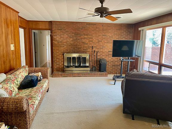 2nd image of 250 Holly Ridge Dr