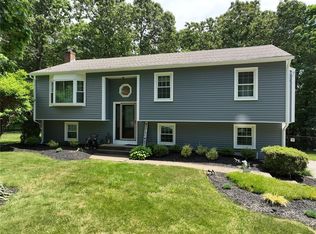 11 Deer Run Dr, Coventry, RI 02816