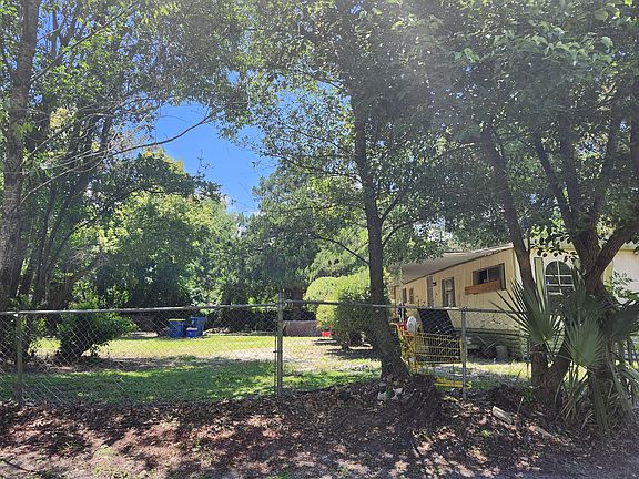 3rd image of 9060 Adams Ave