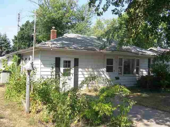 207 S Buchanan St, Heyworth, IL 61745