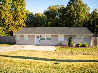 1208 Timbergrove Dr, Knoxville, TN 37919